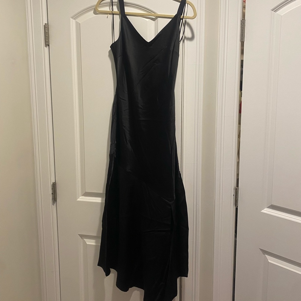 SATIN V-NECK MIDI SLIP DRESS - EXPRESS